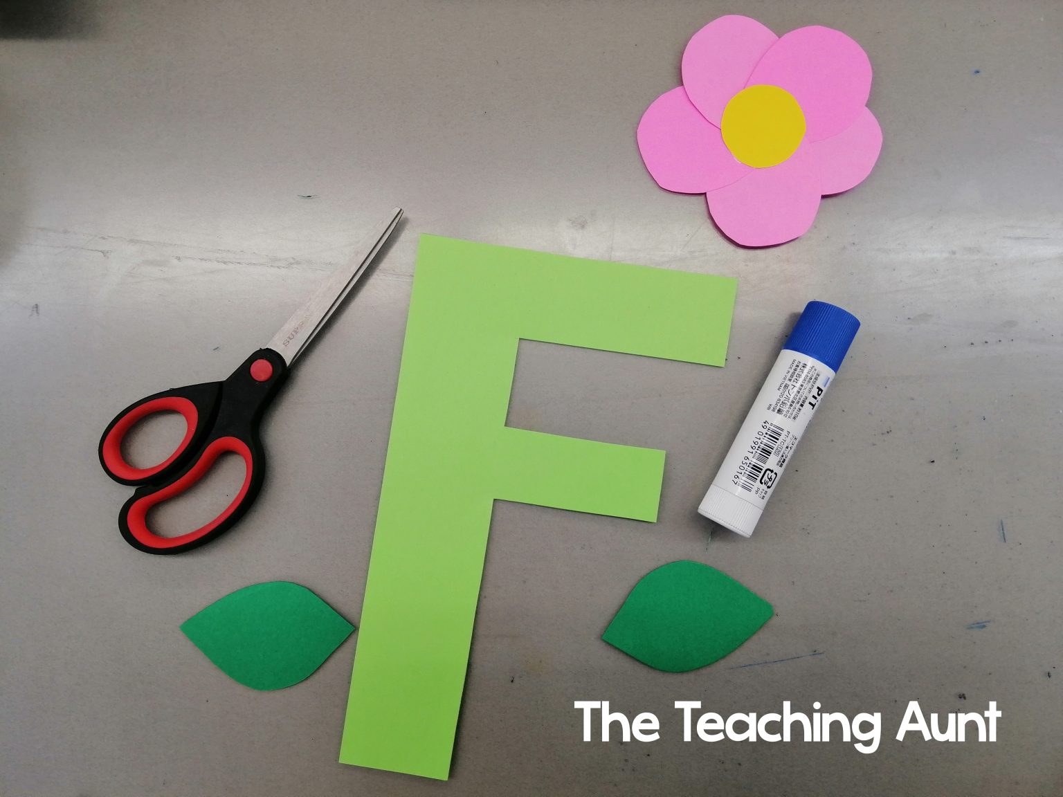 F is for Flower Art and Craft - The Teaching Aunt